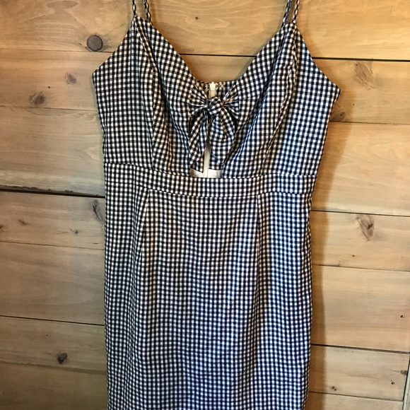 Dresses & Skirts - Cut Out Dress